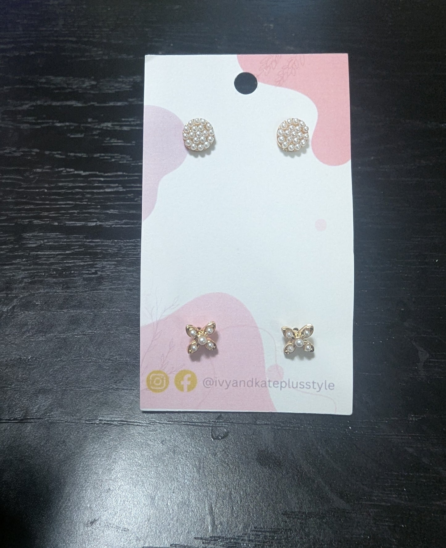 Small Pearl Earring Set