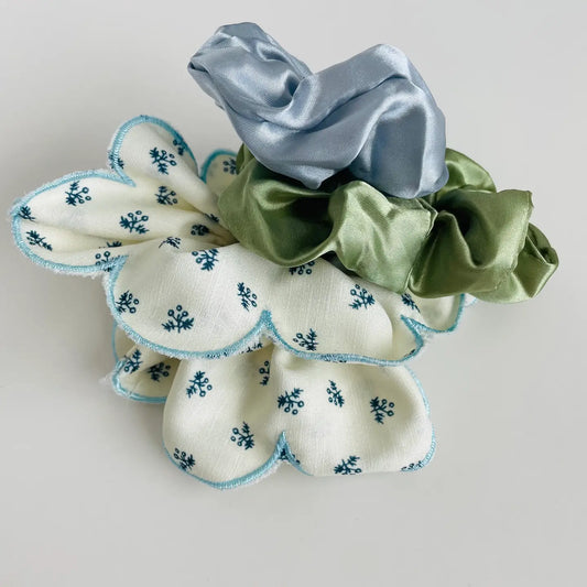 Coastal Floral Scrunchie Set