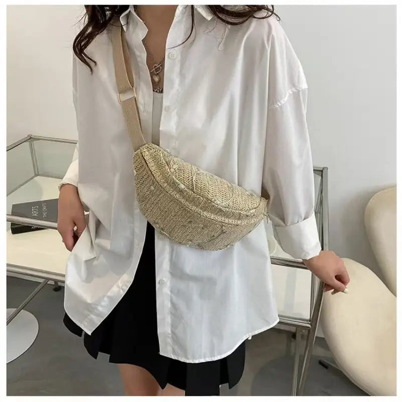 Tan Raffia Floral Crossbody