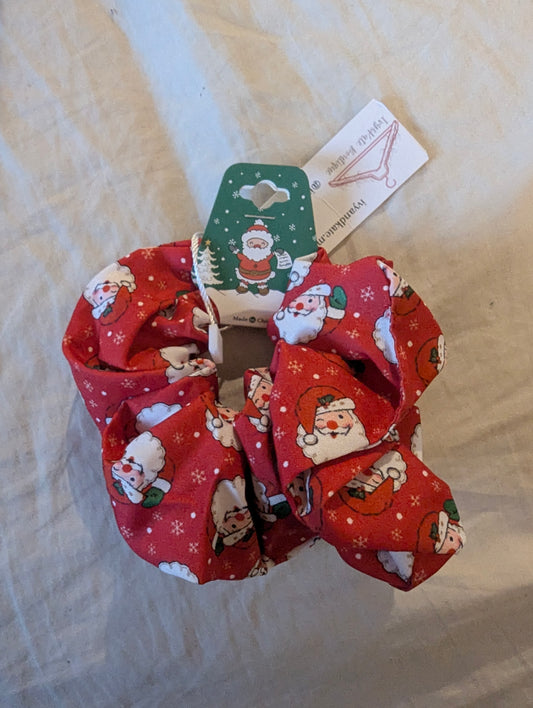 Christmas Scrunchie - Santa